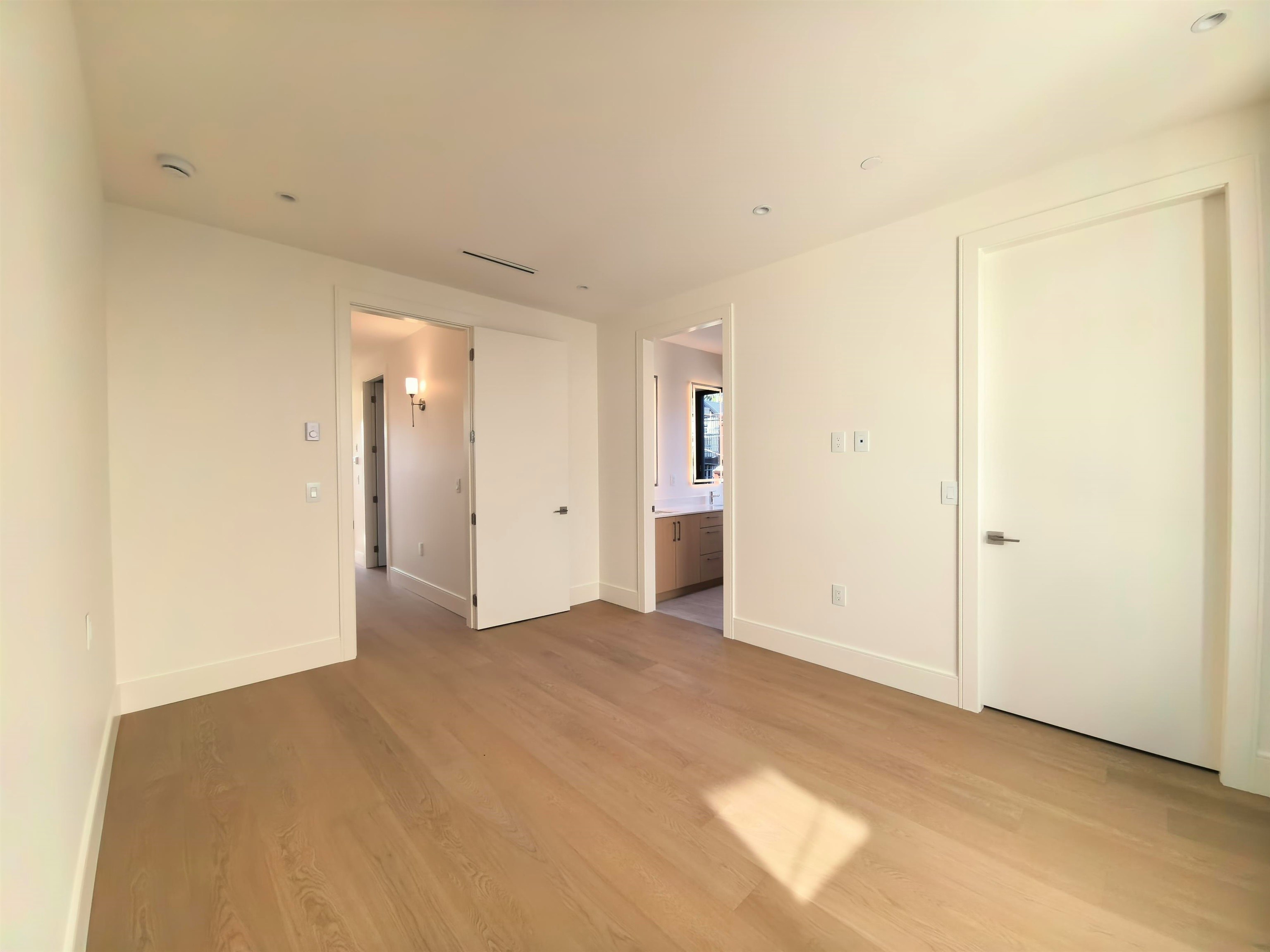 3000 West 44th Avenue, Vancouver, BC, V6N 3K5 - 9