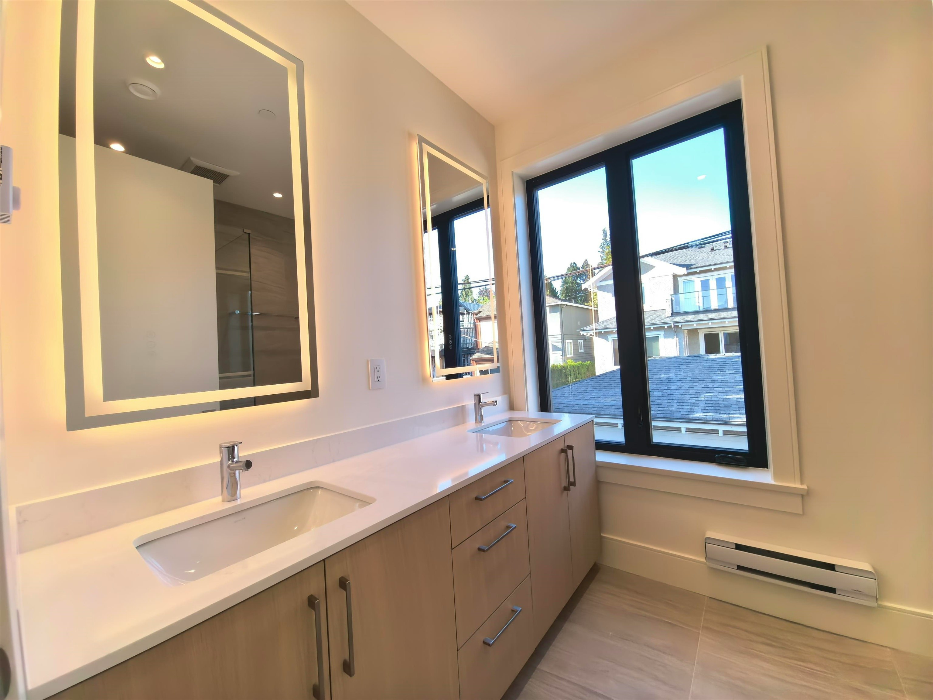 3000 West 44th Avenue, Vancouver, BC, V6N 3K5 - 14