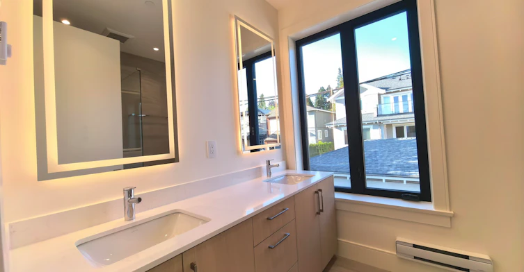 3000 West 44th Avenue, Vancouver, BC, V6N 3K5 - 14