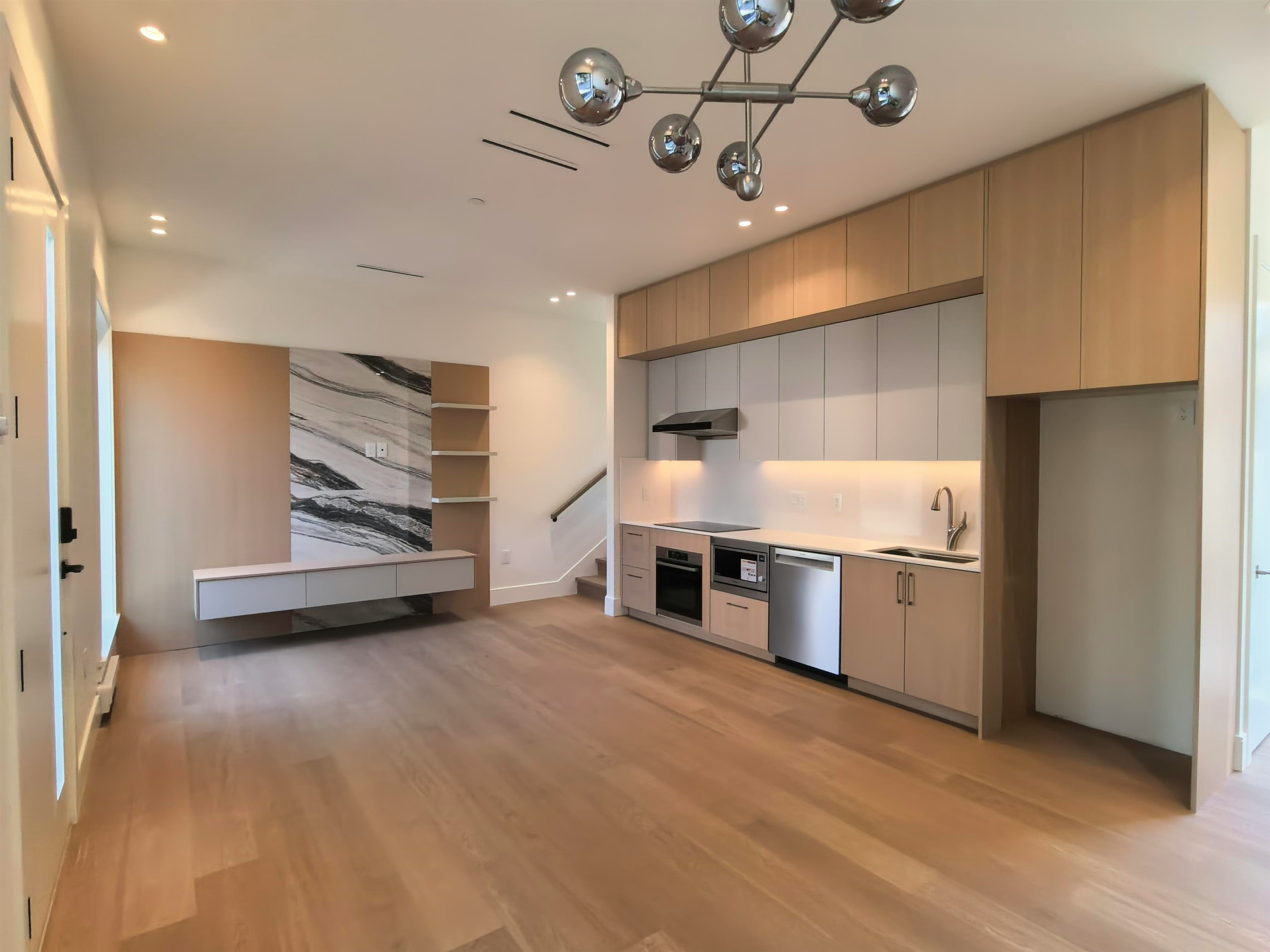 3000 West 44th Avenue, Vancouver, BC, V6N 3K5 - 2