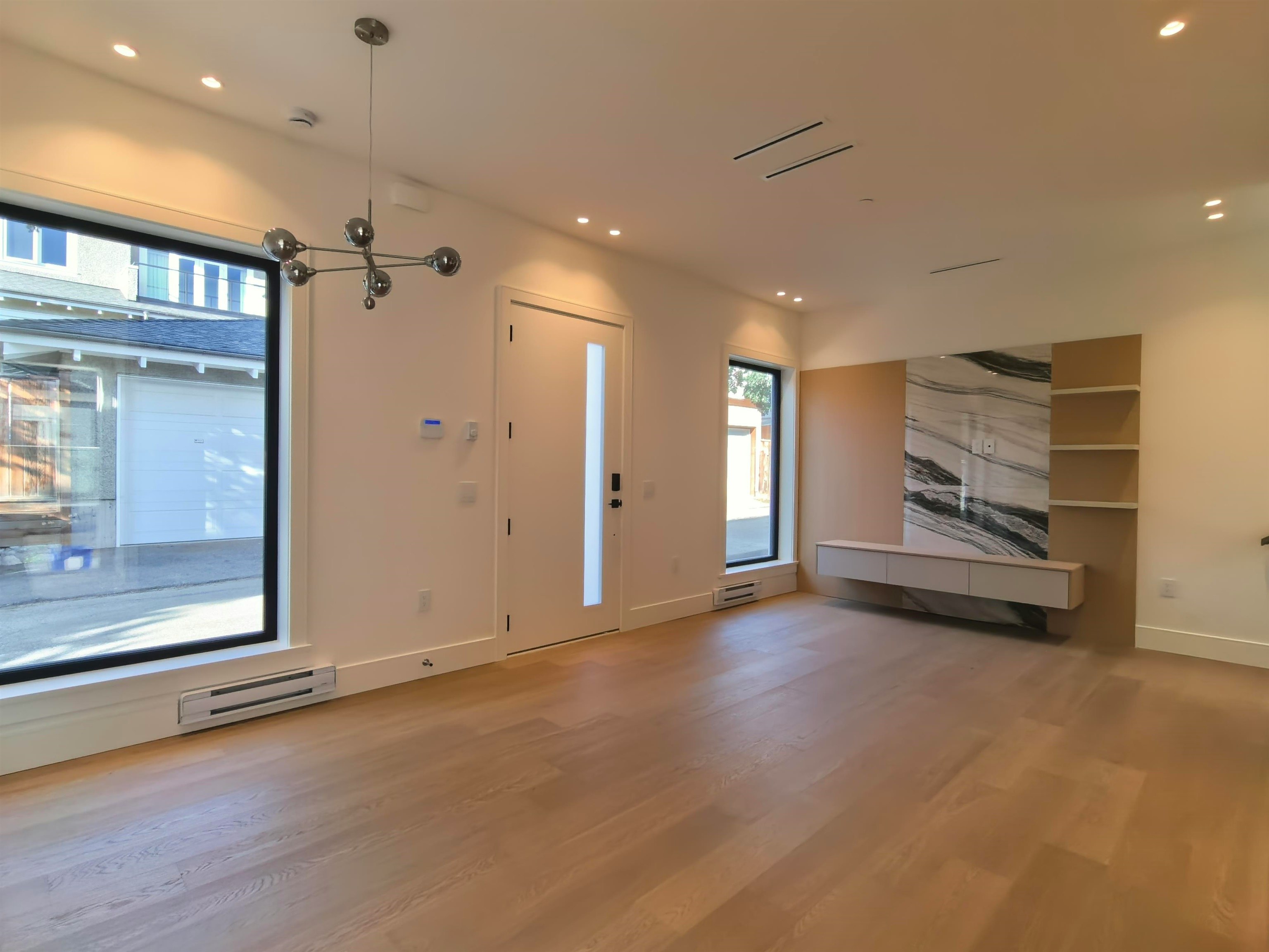 3000 West 44th Avenue, Vancouver, BC, V6N 3K5 - 3