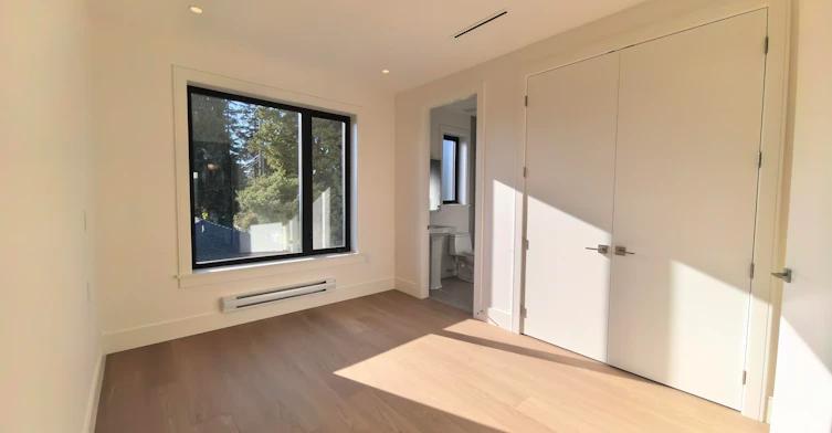 3000 West 44th Avenue, Vancouver, BC, V6N 3K5 - 5