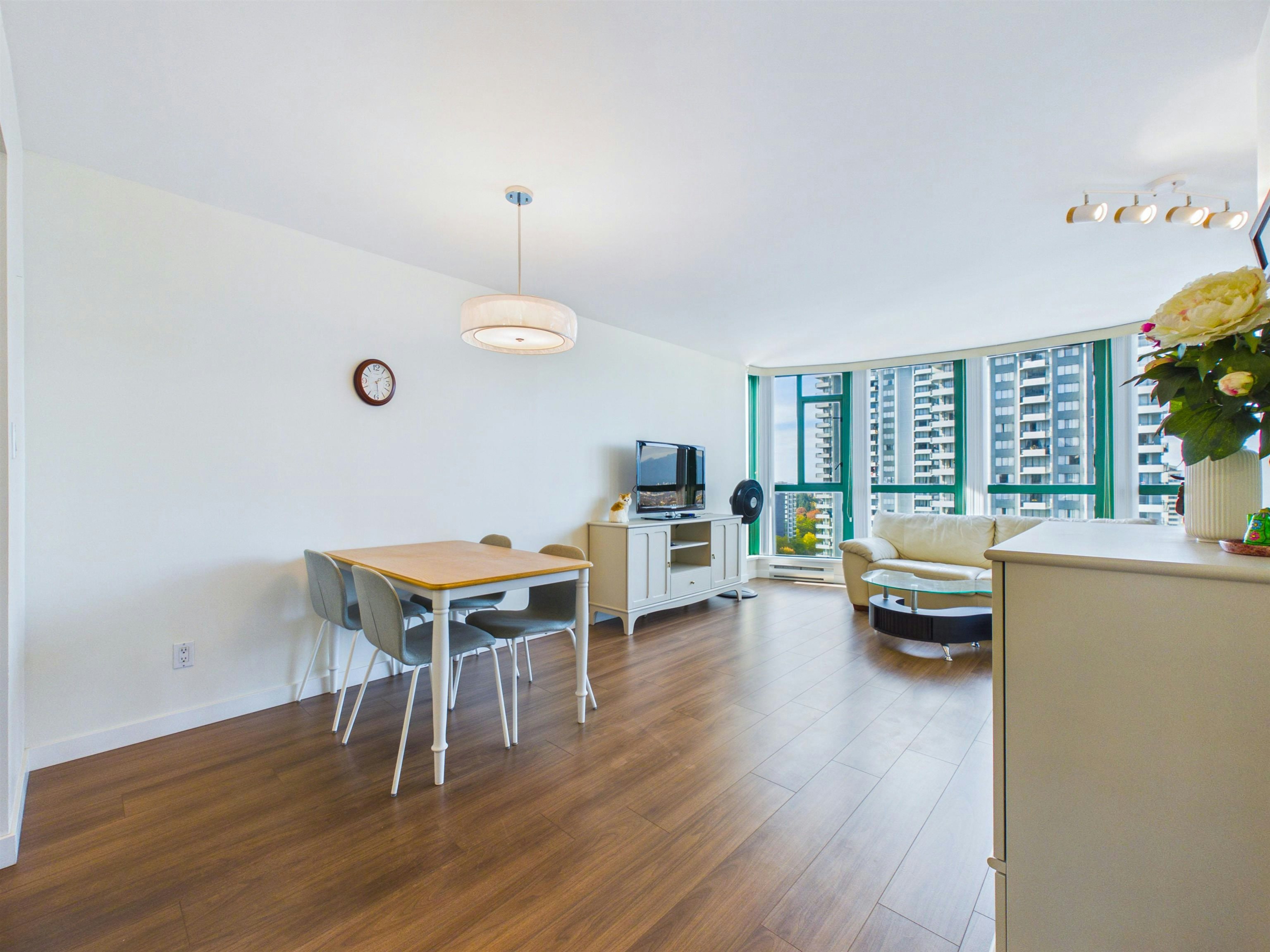1705-5833 Wilson Avenue - 4