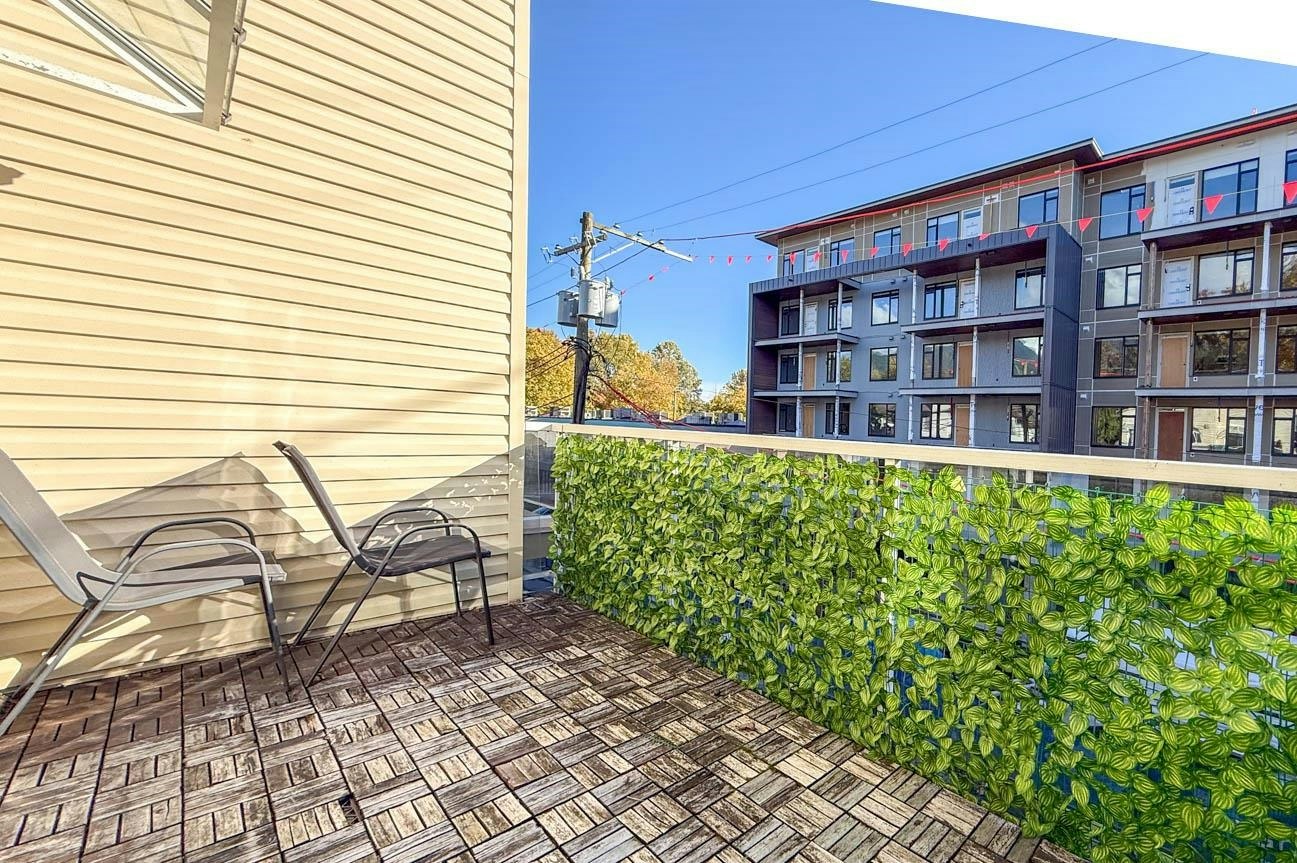 304-827 W 16th, North Vancouver, BC, V7P 1R2 - 15
