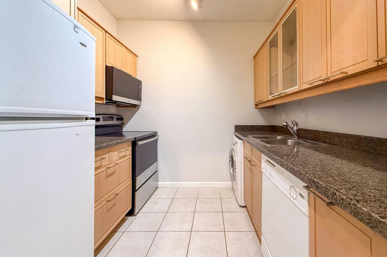 304-827 W 16th, North Vancouver, BC, V7P 1R2 - 20