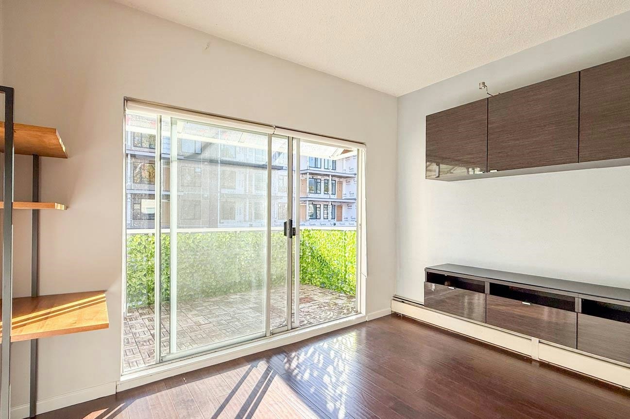 304-827 W 16th, North Vancouver, BC, V7P 1R2 - 12