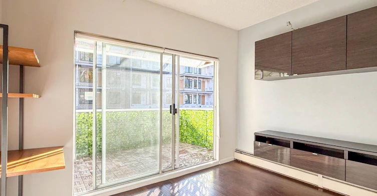 304-827 W 16th, North Vancouver, BC, V7P 1R2 - 12