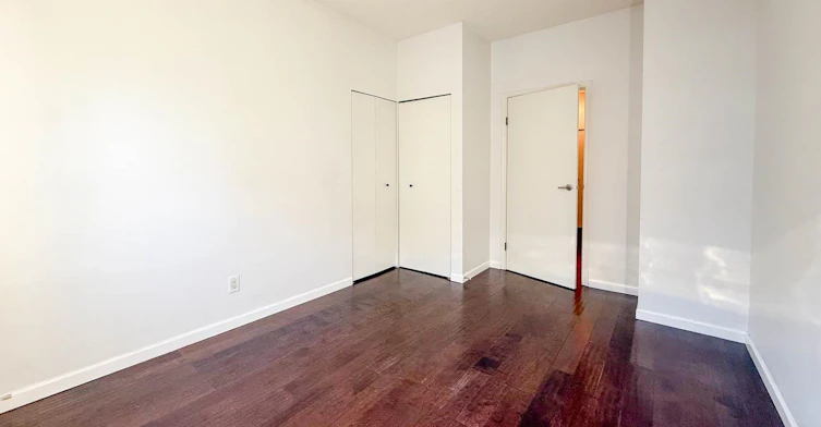 304-827 W 16th, North Vancouver, BC, V7P 1R2 - 17