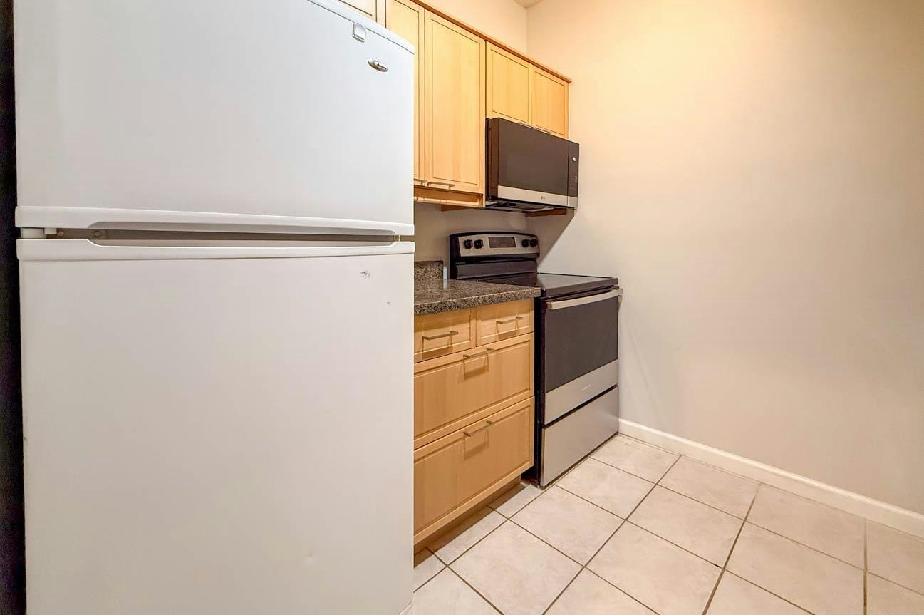 304-827 W 16th, North Vancouver, BC, V7P 1R2 - 22