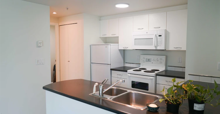 8xx-1331 W Georgia Street, Vancouver, BC, V6E 4P1 - 7