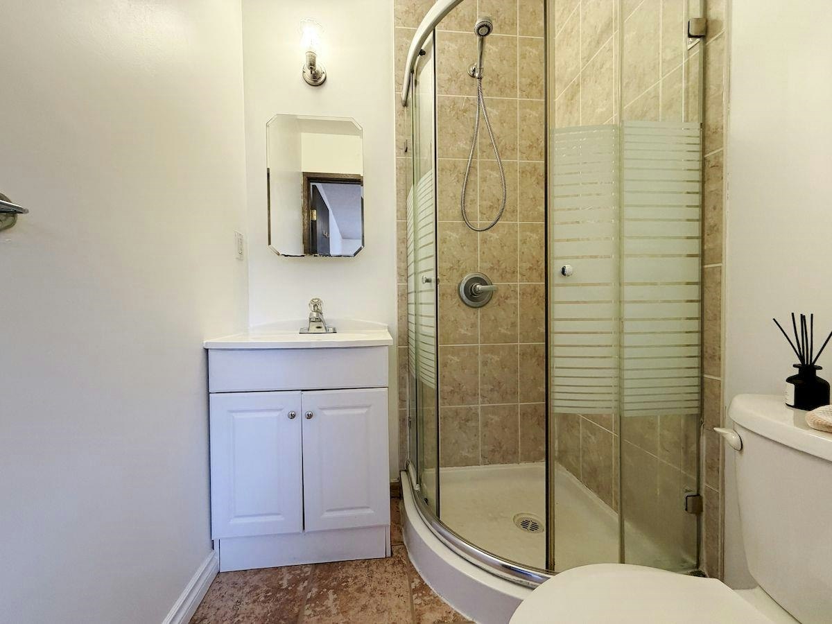  48xx Princeton Ave Richmond, Richmond, BC, V7E 4N8 - 2