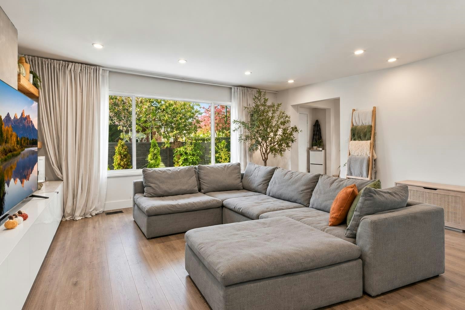 4580 Boundary Road - 2
