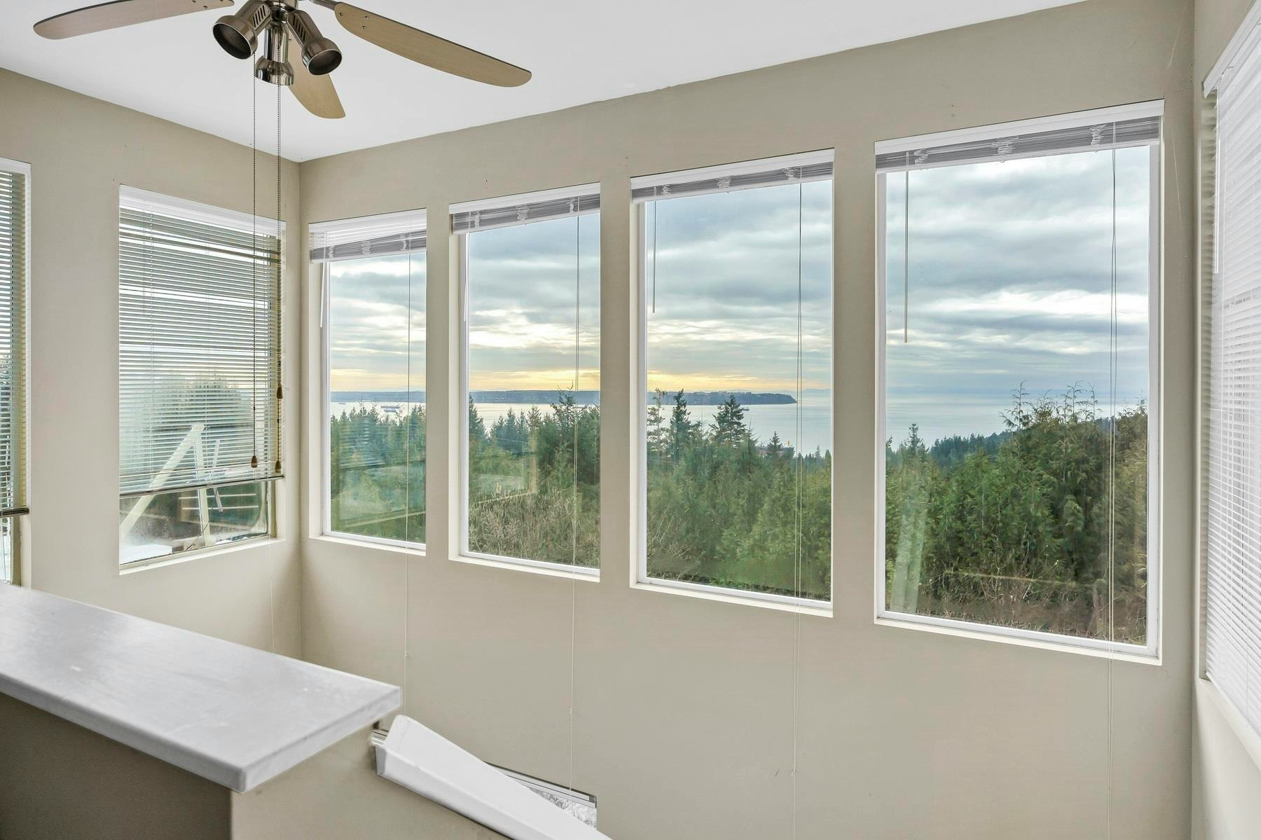 4582 Woodgreen Court, West Vancouver, BC, V7S 2V7 - 5