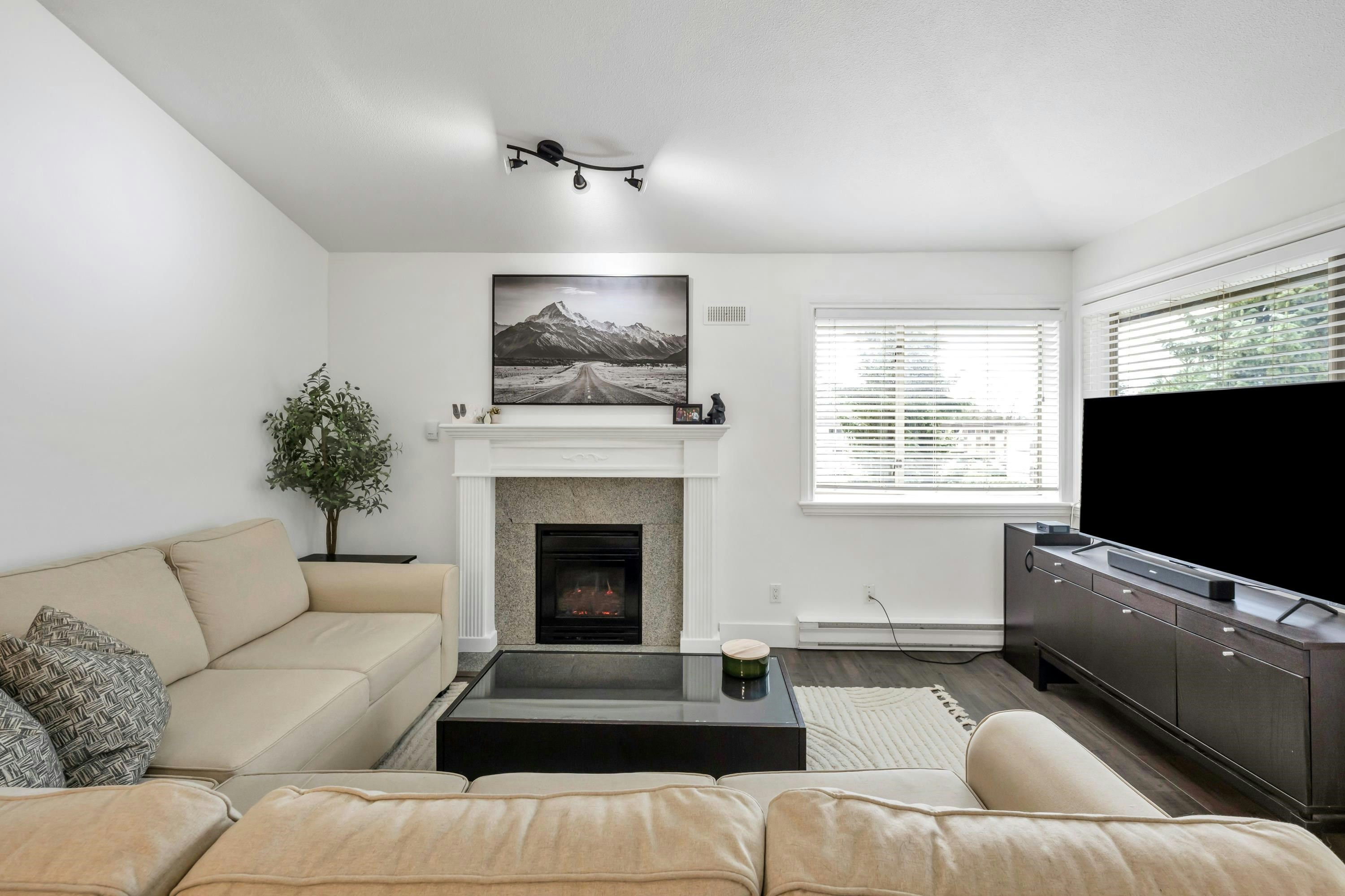 308-33675 Marshall Road - 2