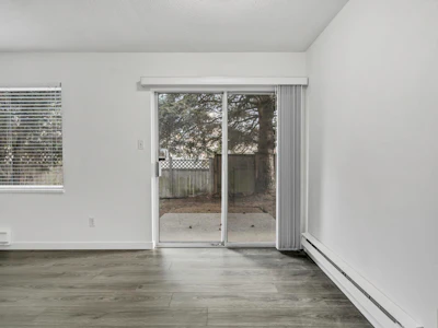 5-7091 Blundell Road - 5
