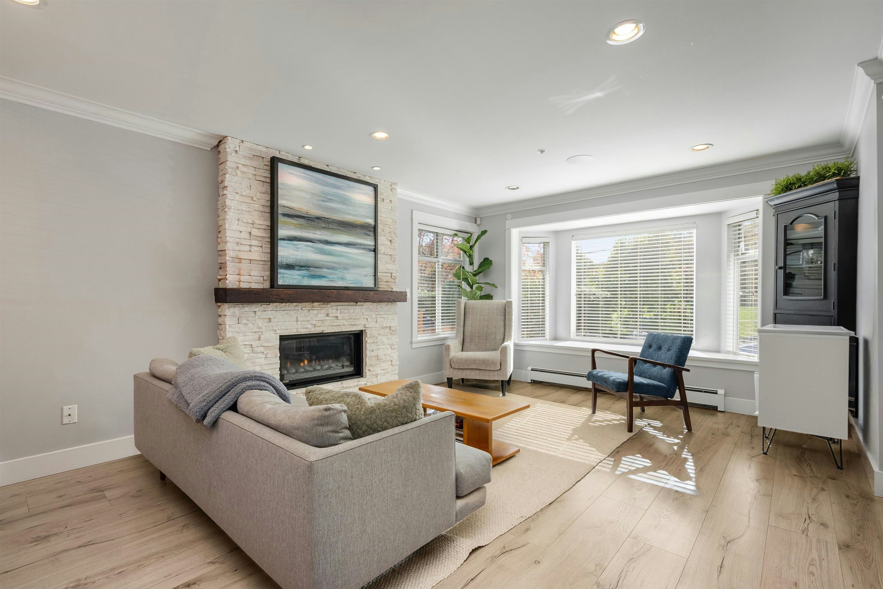 35 W 15th Avenue - 4