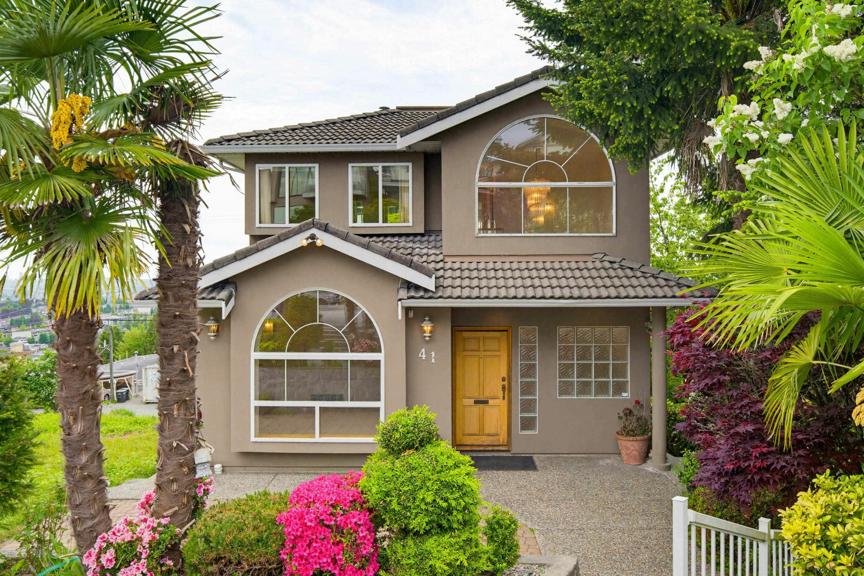 41 N Hythe Avenue, Burnaby, BC, V5B 1G3