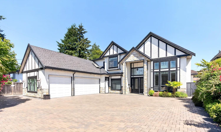 10388 Swinton Crescent