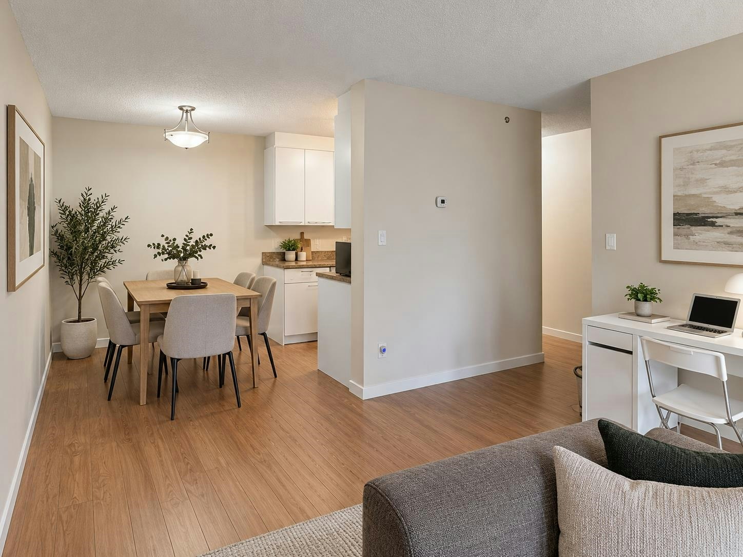 206-211 W 3rd Street - 2