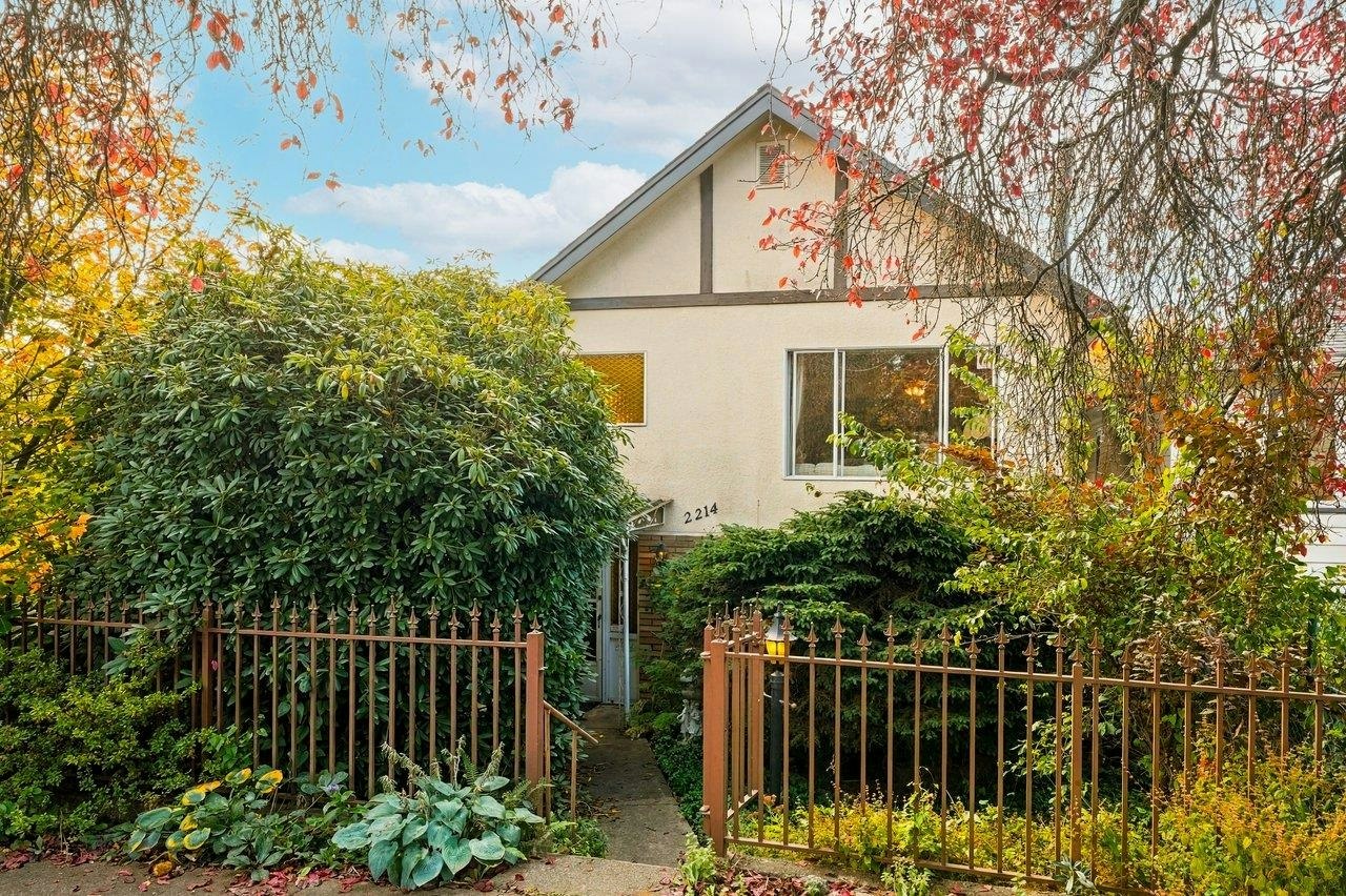 2214 E 4th Avenue, Vancouver, BC, V5N 1K8