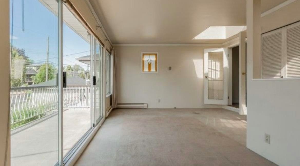 2214 E 4th Avenue - 3