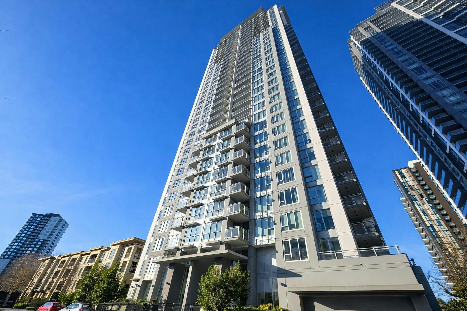1508-13325 102a Avenue, Surrey, BC, V3T 0J5