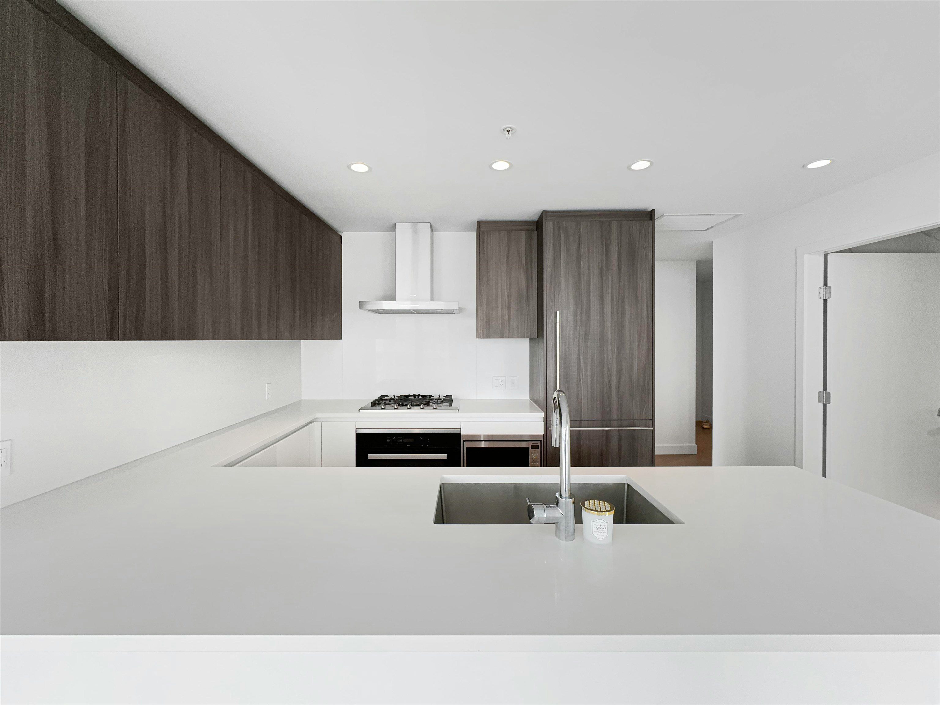 11xx-6320 No 3 Road, Richmond, BC, V6Y 0L5 - 3