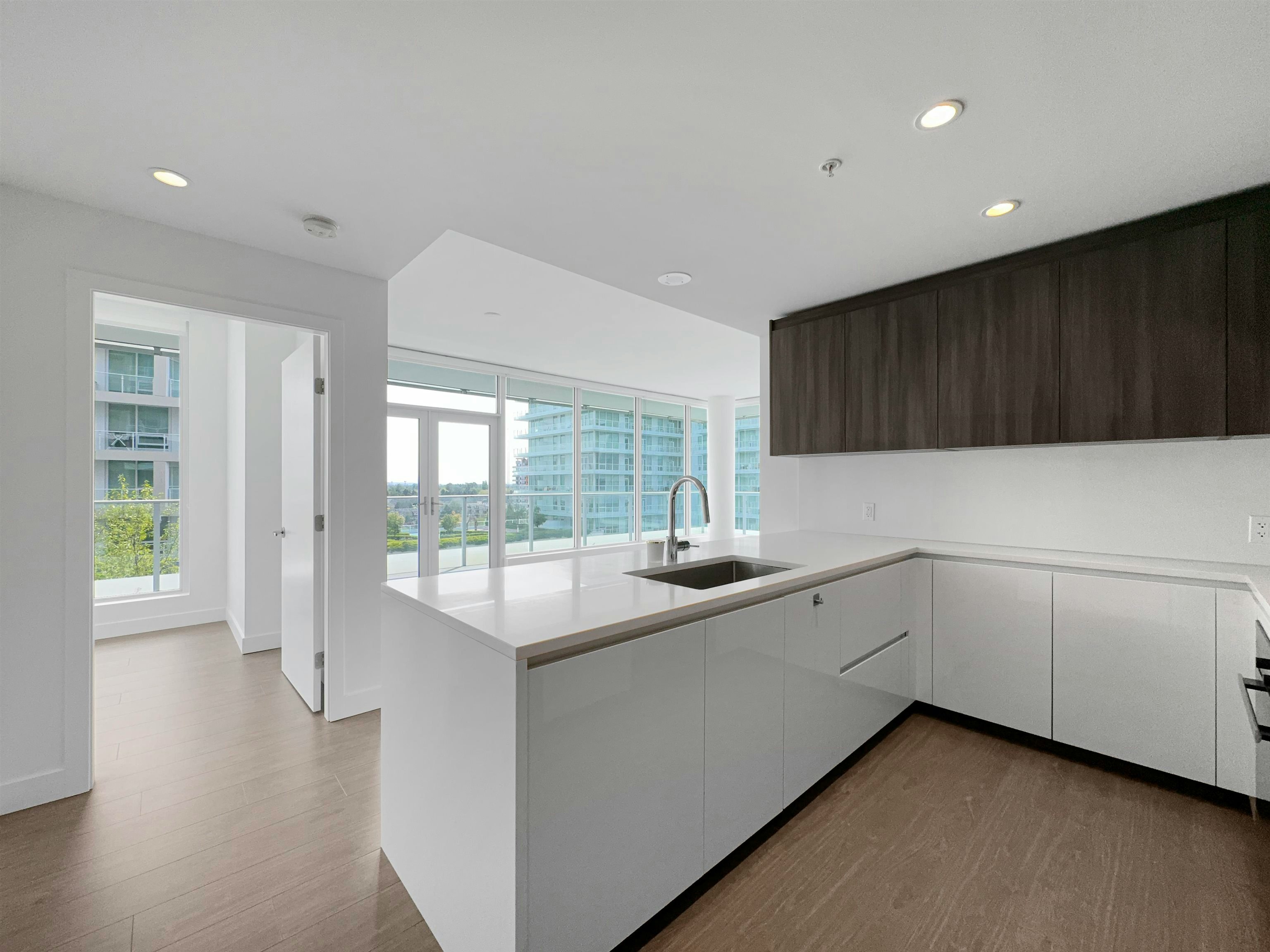 11xx-6320 No 3 Road, Richmond, BC, V6Y 0L5 - 4