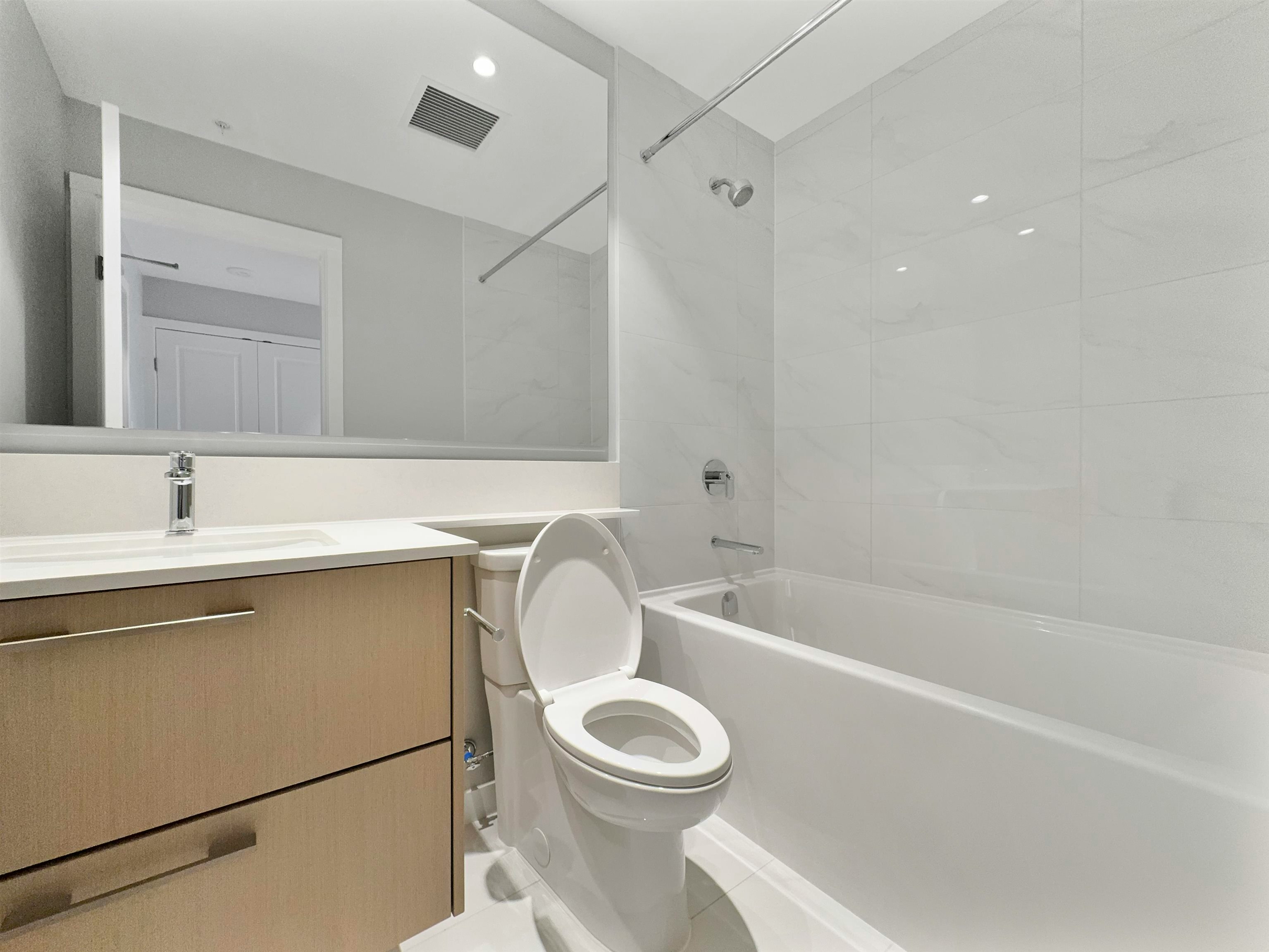 8XX-5938 Olive Avenue, Burnaby, BC, V5H 0M6 - 16