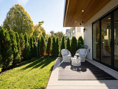 1-5023 Ross Street - 4