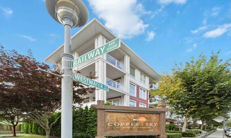 416-4600 Westwater Drive