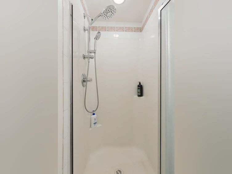 PH12-223 Mountain Highway, North Vancouver, BC, V7J 3V3 - 25