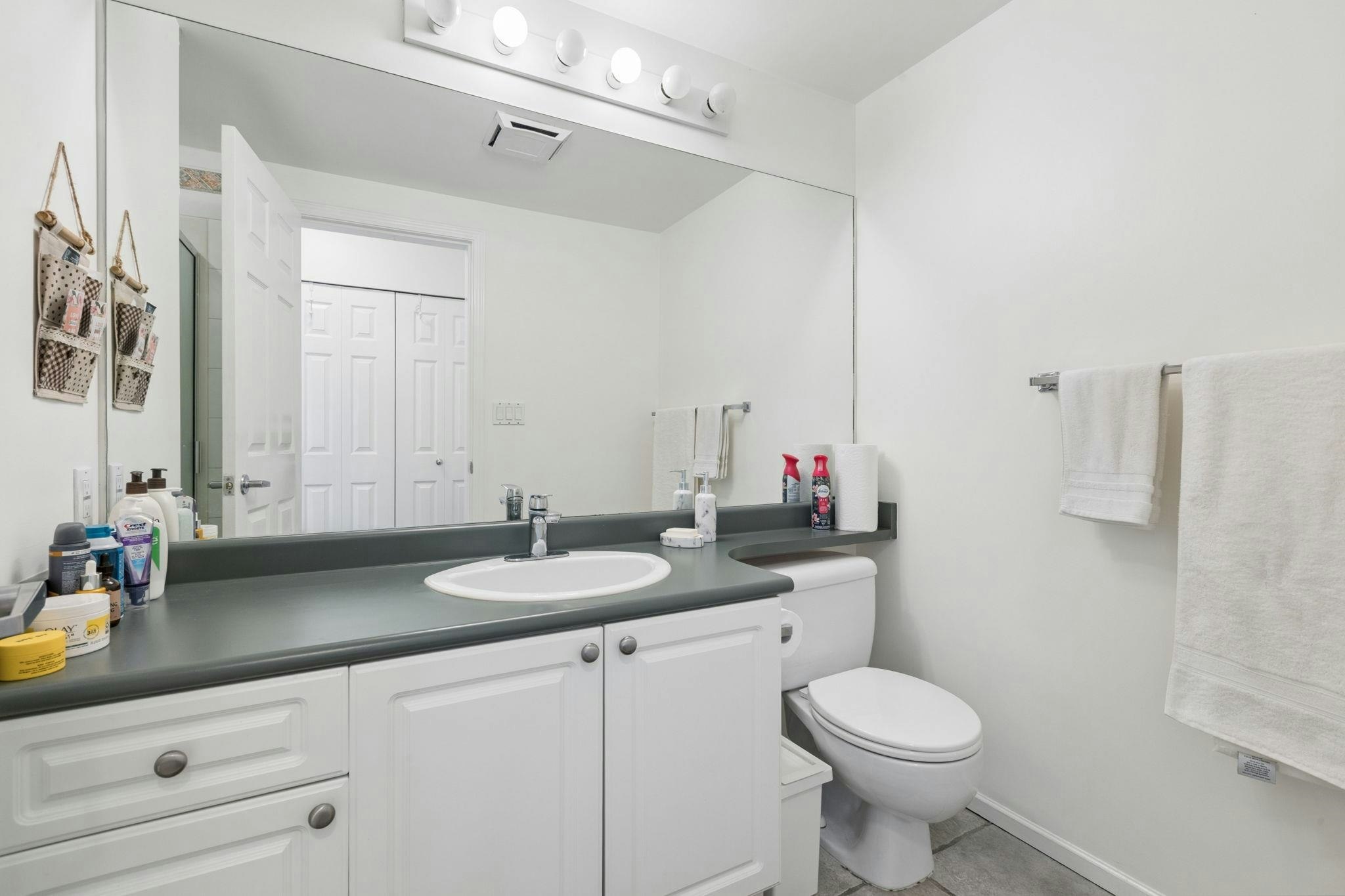 PH12-223 Mountain Highway, North Vancouver, BC, V7J 3V3 - 23