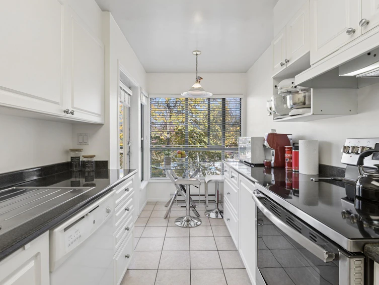 PH12-223 Mountain Highway, North Vancouver, BC, V7J 3V3 - 5