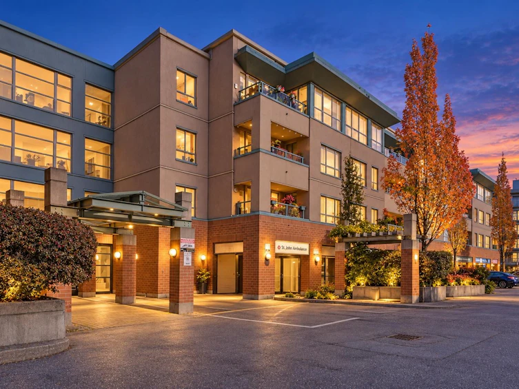 PH12-223 Mountain Highway, North Vancouver, BC, V7J 3V3