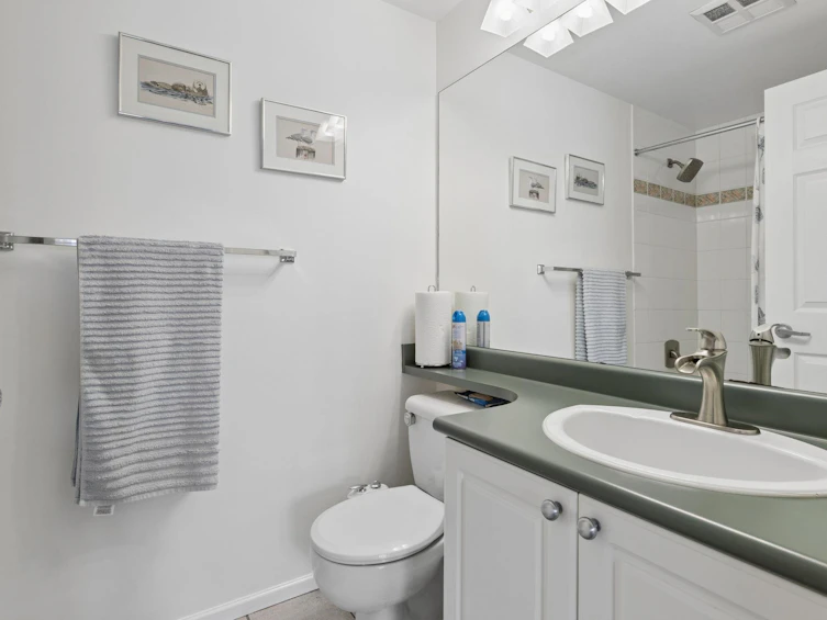 PH12-223 Mountain Highway, North Vancouver, BC, V7J 3V3 - 24