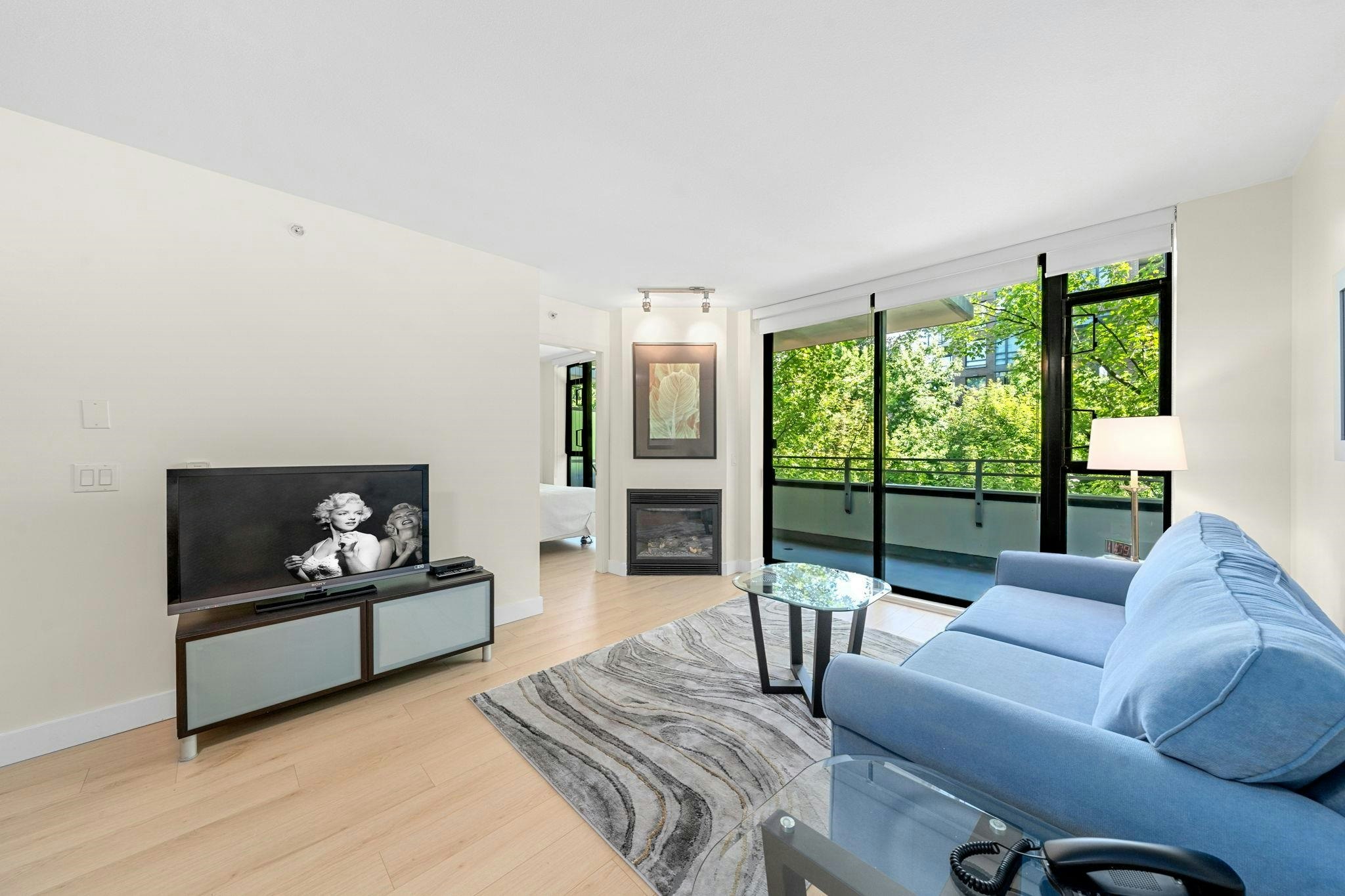 305-175 W 1st Street, North Vancouver, BC, V7M 3N9