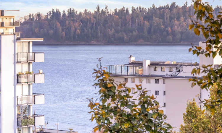 804-1930 Marine Drive