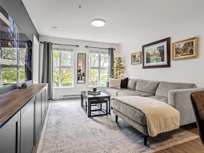 212-3323 151 Street - 3