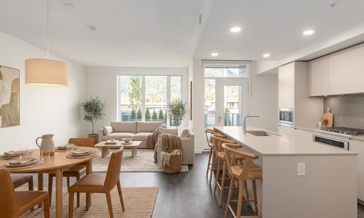 111-1502 Scott Crescent