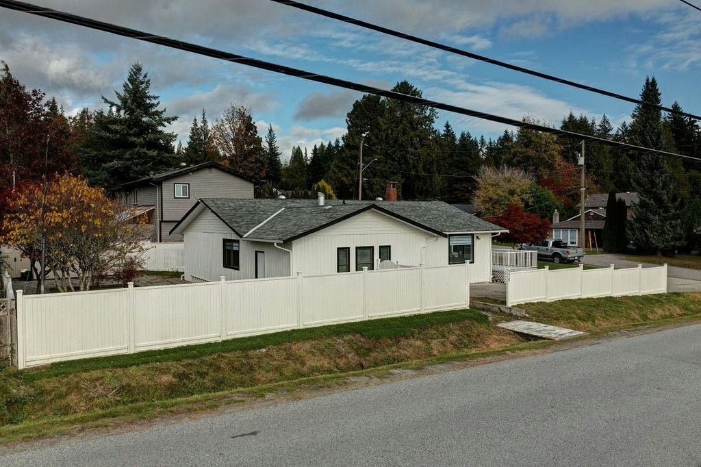 776 Seacot Way, Gibsons, BC, V0N 1V9 - 5