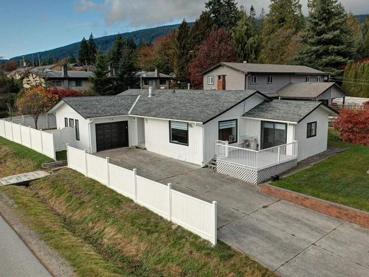776 Seacot Way, Gibsons, BC, V0N 1V9 - 30