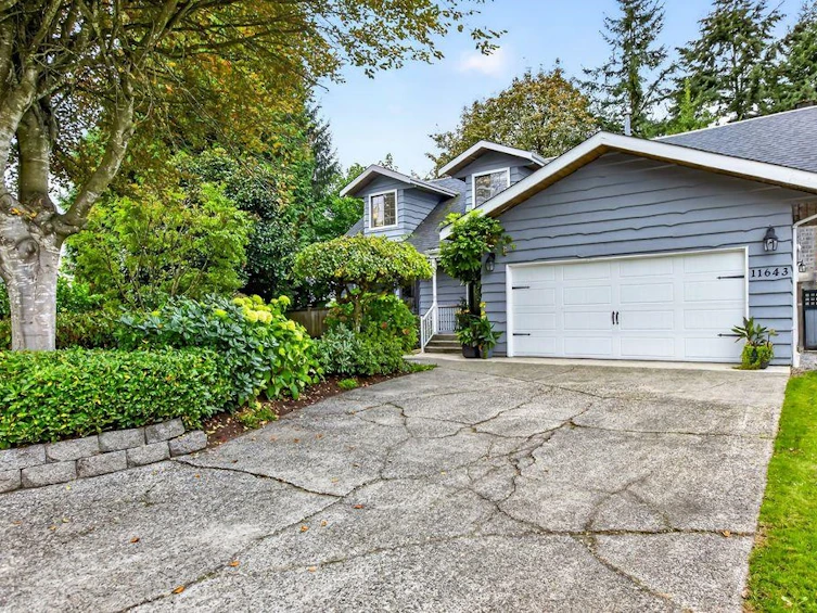 11643 192b Street, Pitt Meadows, BC, V3Y 1E9
