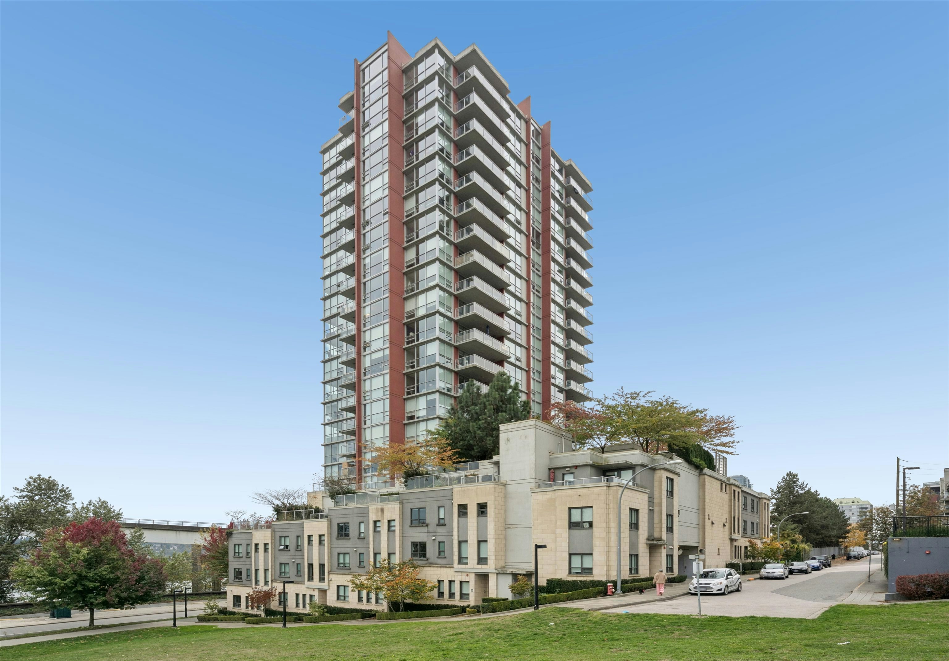 704-125 Columbia Street, New Westminster, BC, V3L 0G8
