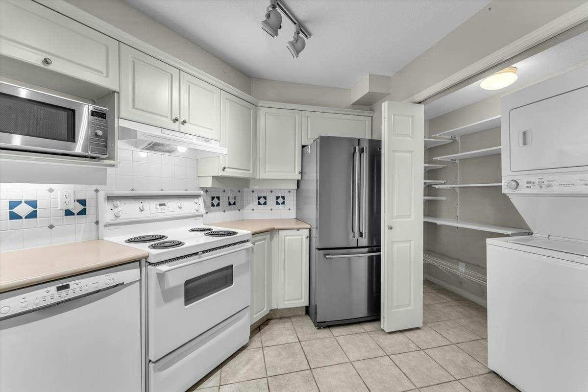 324-12931 Railway Avenue, Richmond, BC, V7E 6M5 - 12