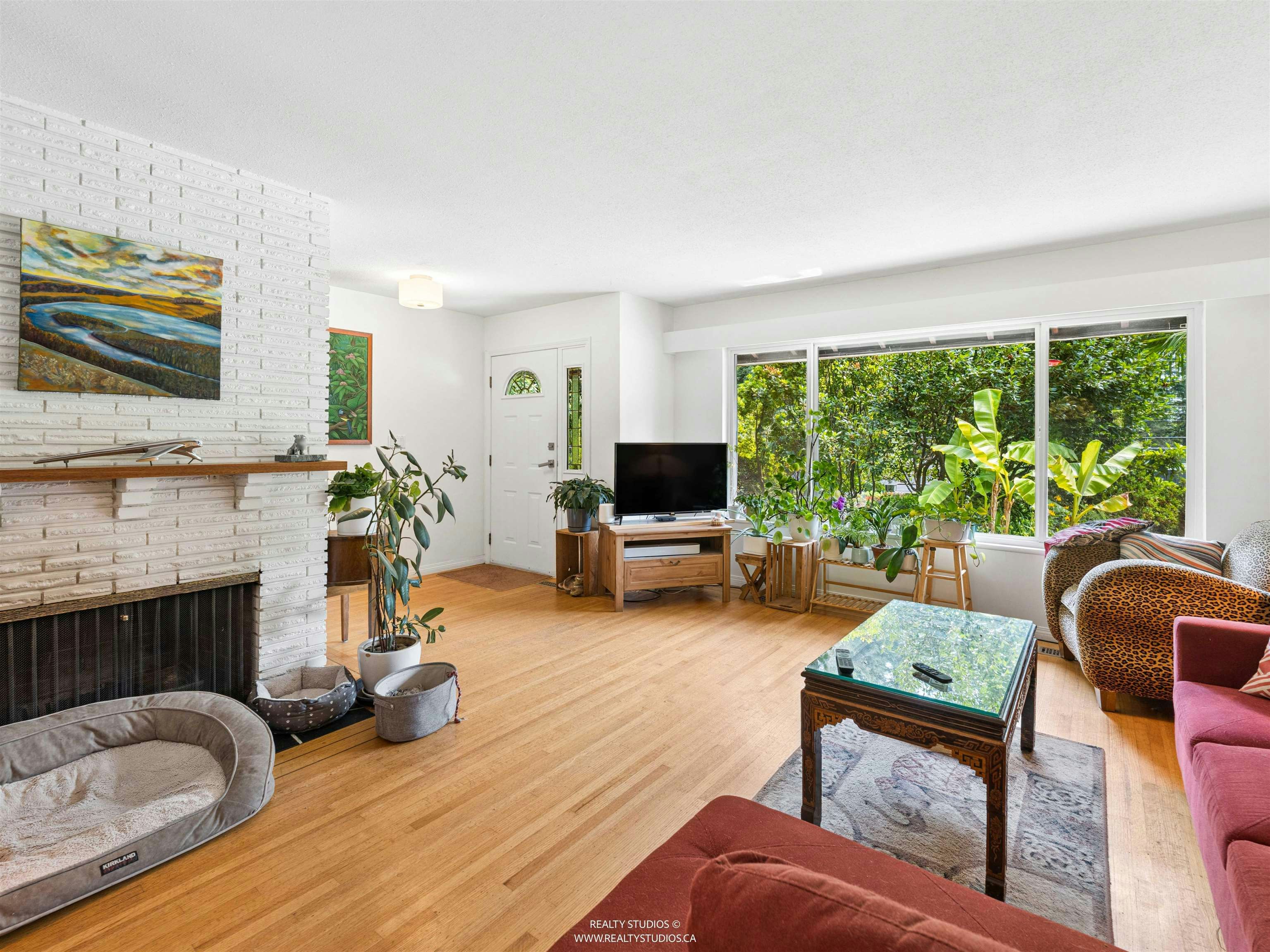 1525 Avonlynn Crescent - 4