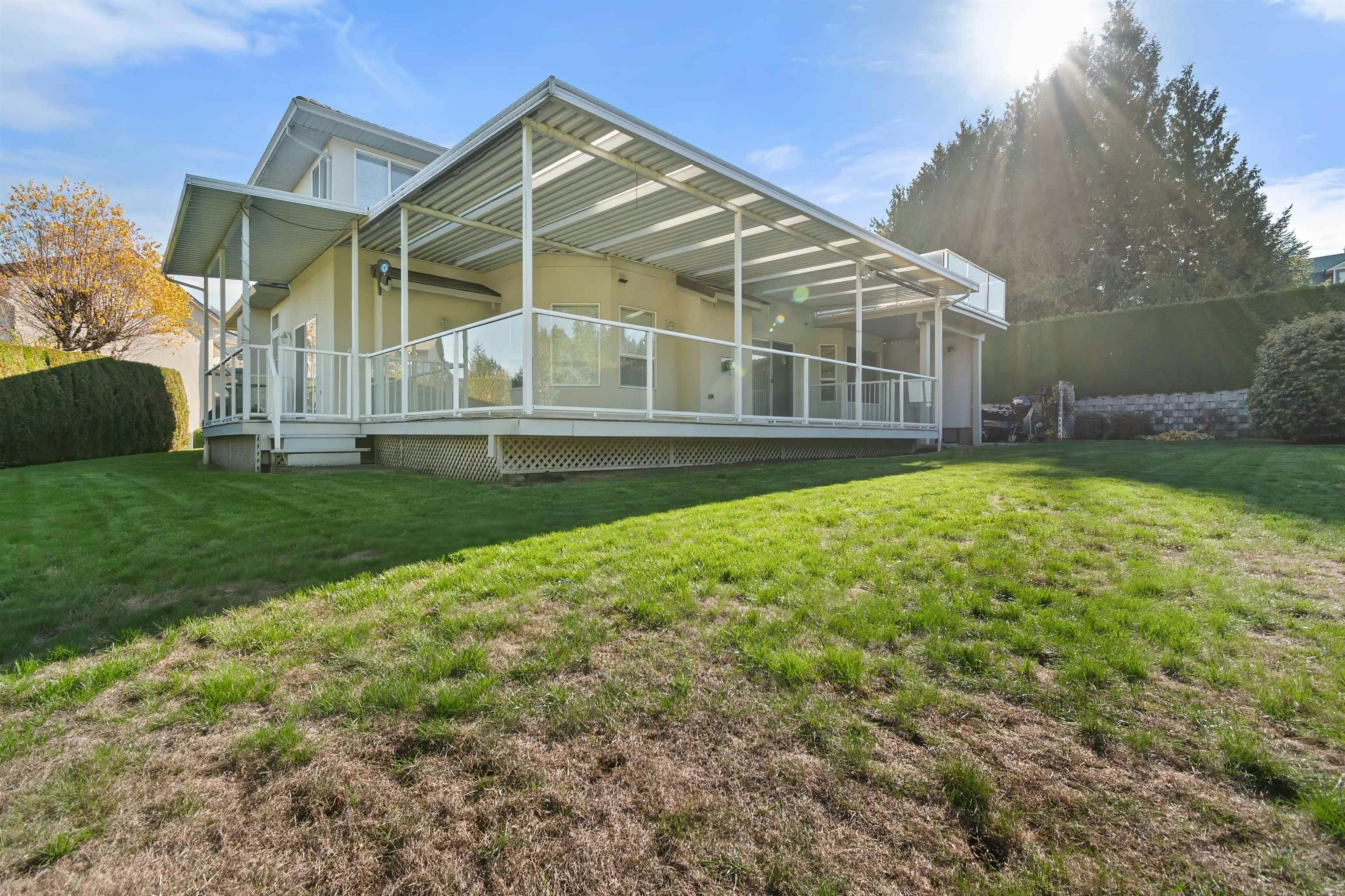 5659 Viewpoint Place - 4