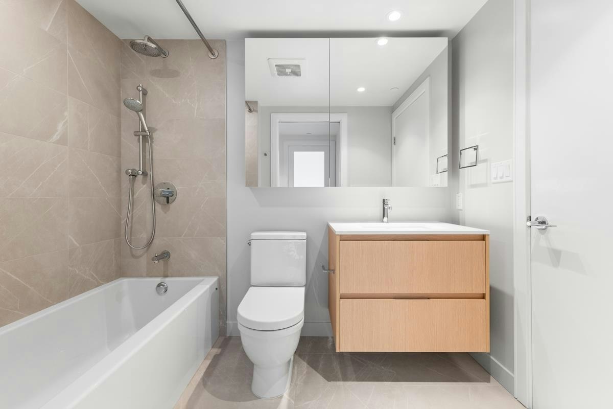 1202-1500 Fern Street, North Vancouver, BC, V7J 1H6 - 20