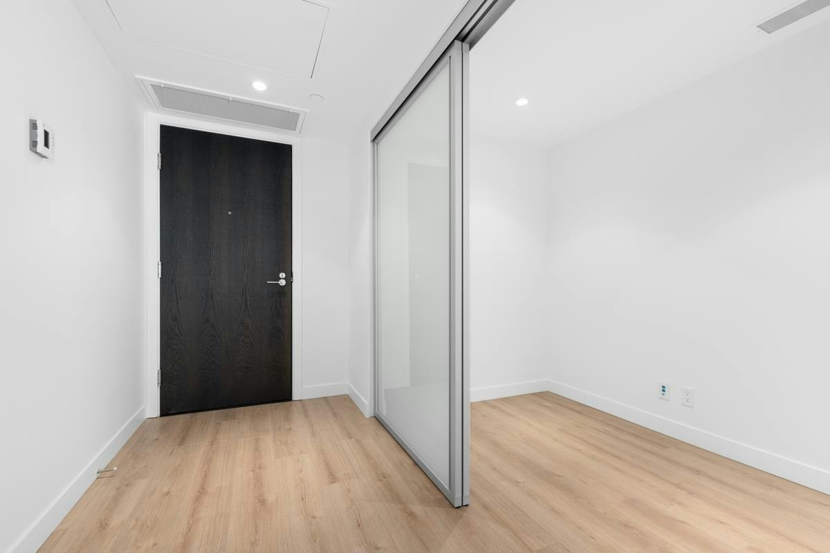 1202-1500 Fern Street, North Vancouver, BC, V7J 1H6 - 23