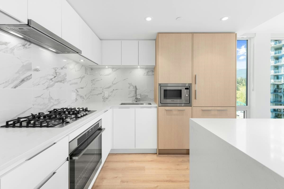 1202-1500 Fern Street, North Vancouver, BC, V7J 1H6 - 2
